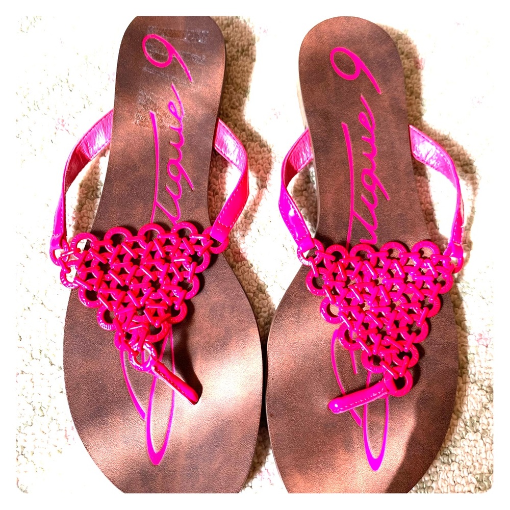 Boutique 9 neon hot pink sandals